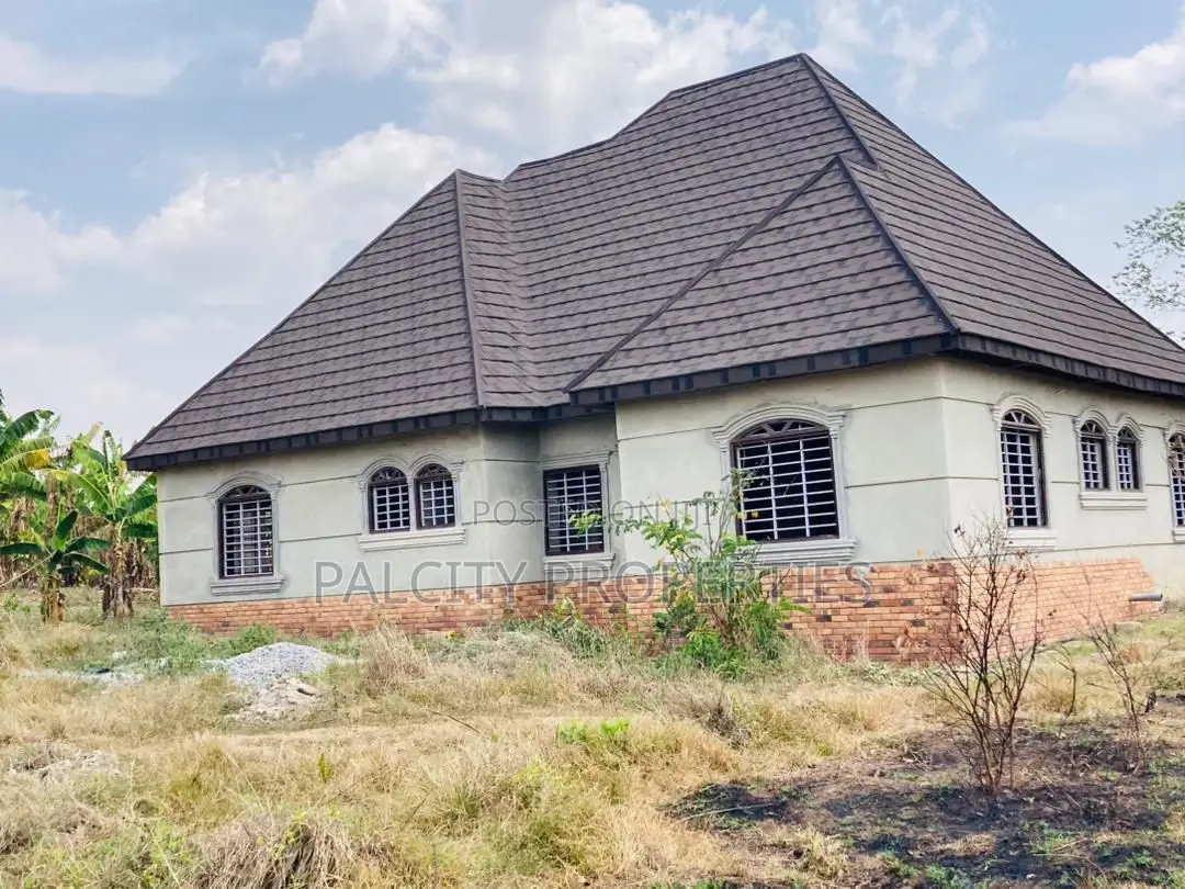 3bdrm House in Abuakwa Nkawie, Kumasi Metropolitan for sale
