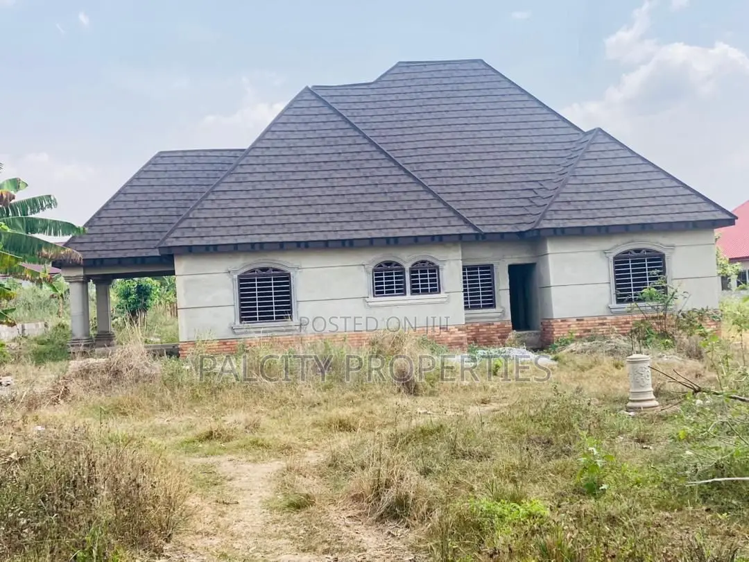 3bdrm House in Abuakwa Nkawie, Kumasi Metropolitan for sale