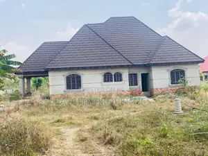 3bdrm House in Abuakwa Nkawie, Kumasi Metropolitan for sale