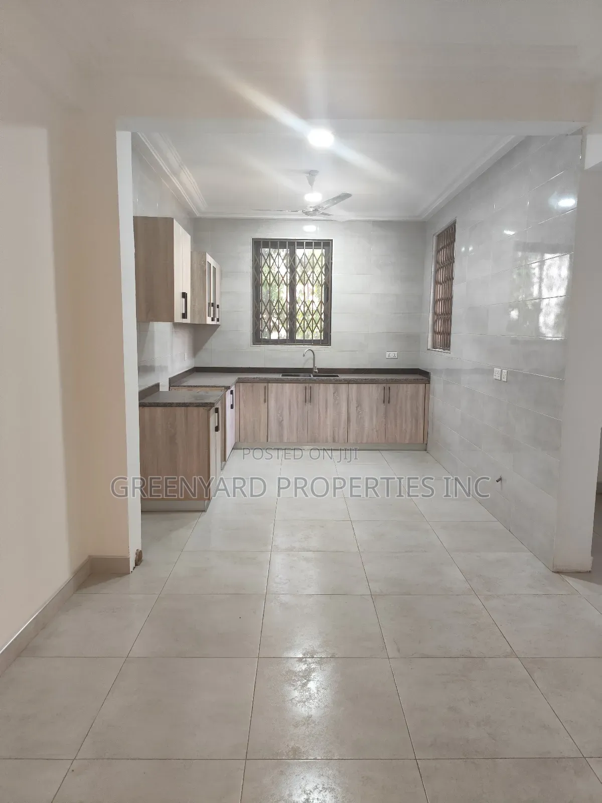 3bdrm Apartment in American House, East Legon for rent