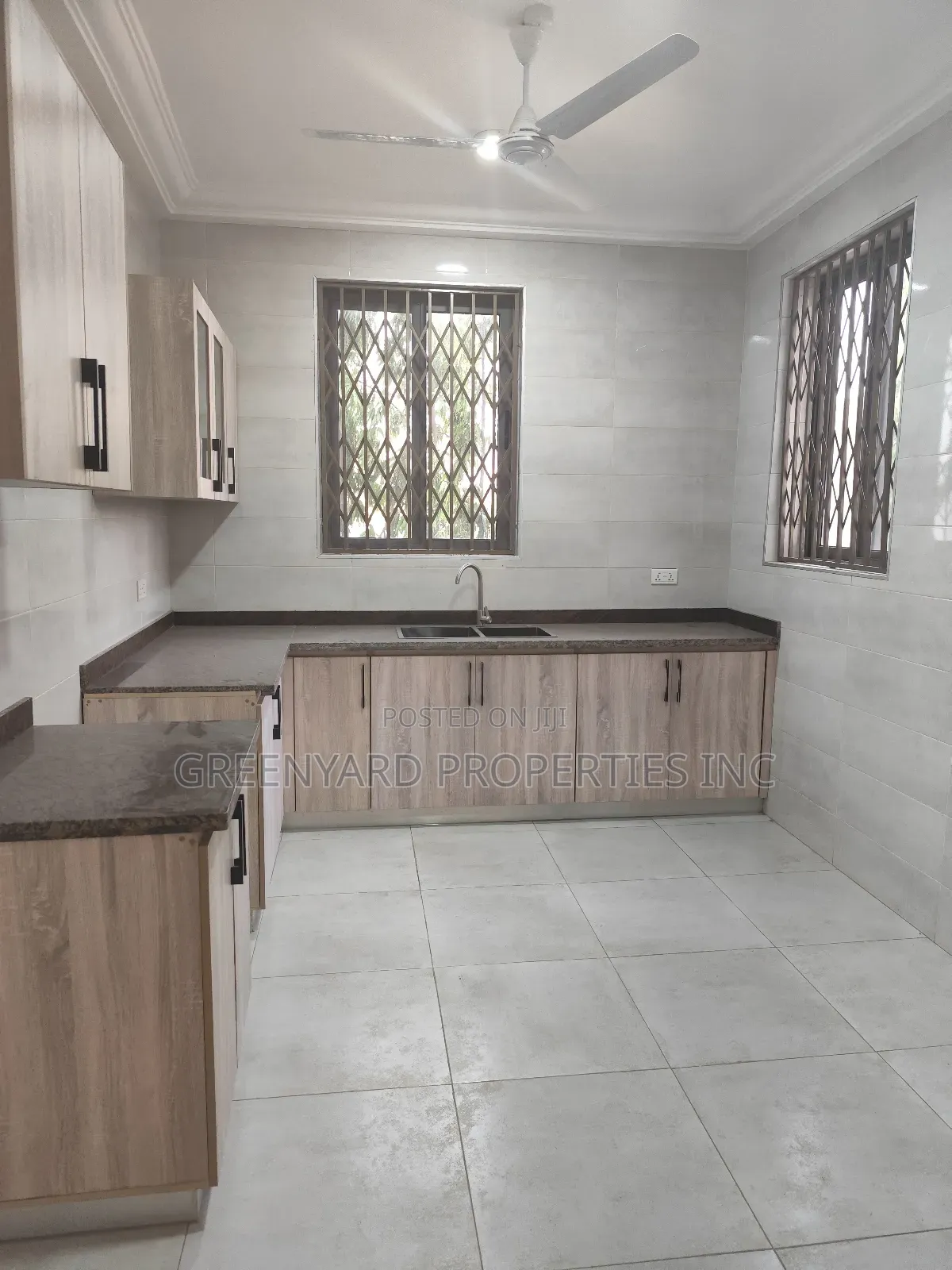 3bdrm Apartment in American House, East Legon for rent