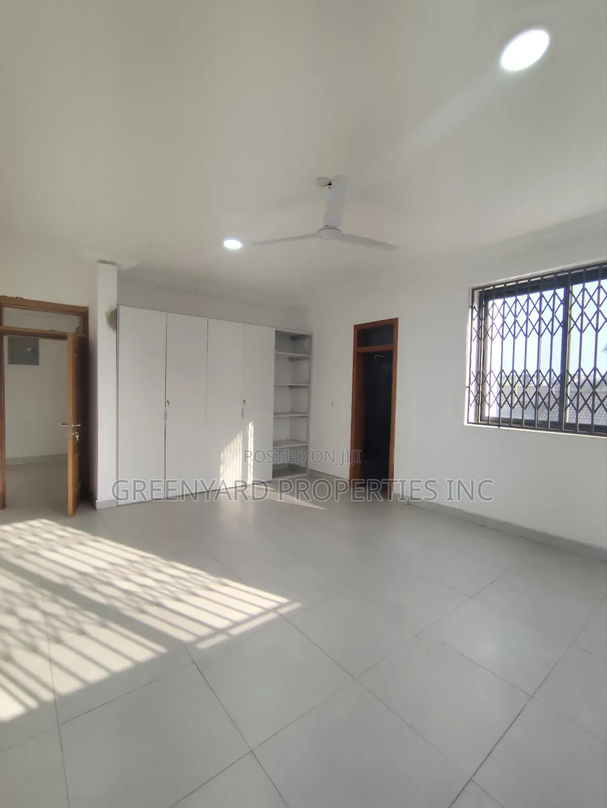 3bdrm Apartment in American House, East Legon for rent