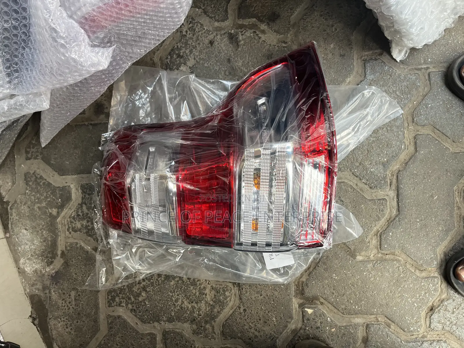 Toyota Land Cruiser Prado 2014 2015 Taillight or Lamp Pair