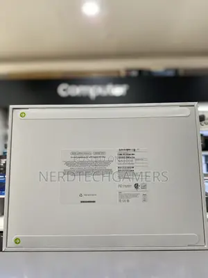 New Laptop Apple MacBook Pro 16GB Apple M3 SSD 256GB