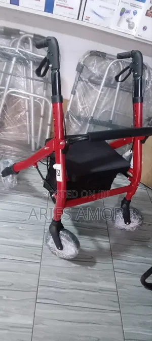 Pusher Walker ( Rollator)