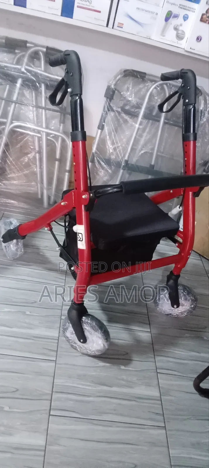 Pusher Walker ( Rollator)