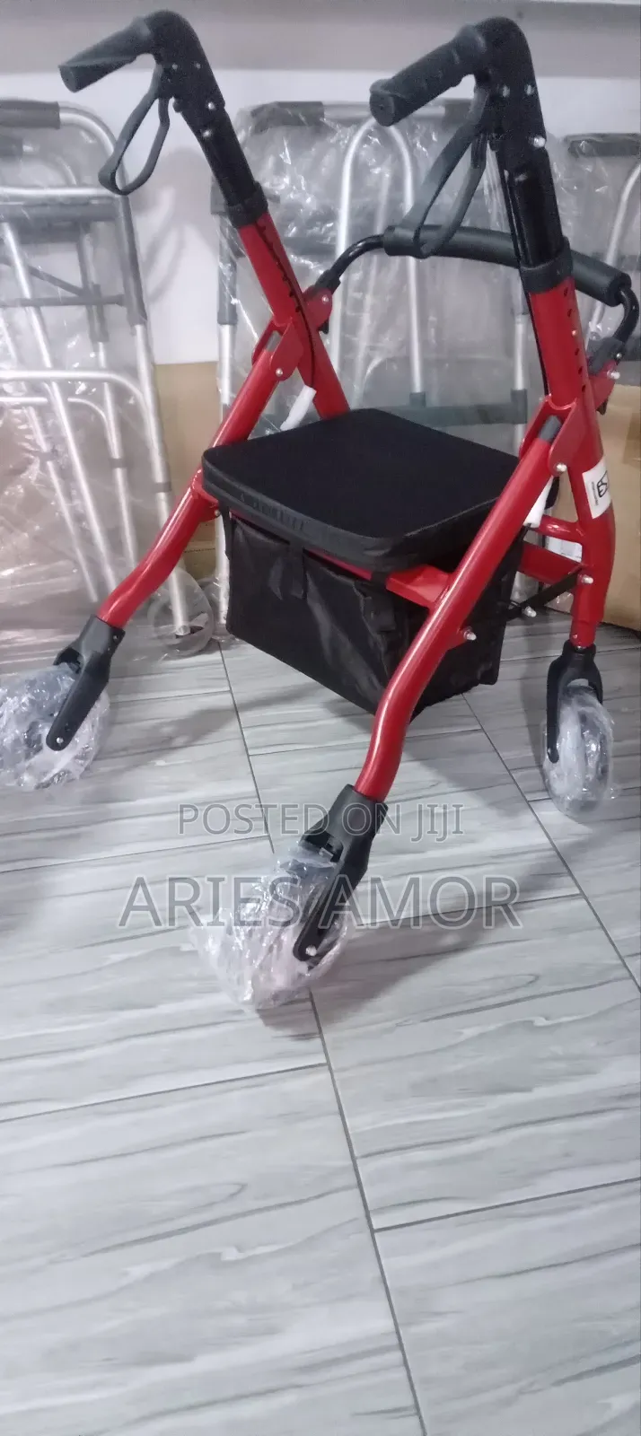 Pusher Walker ( Rollator)
