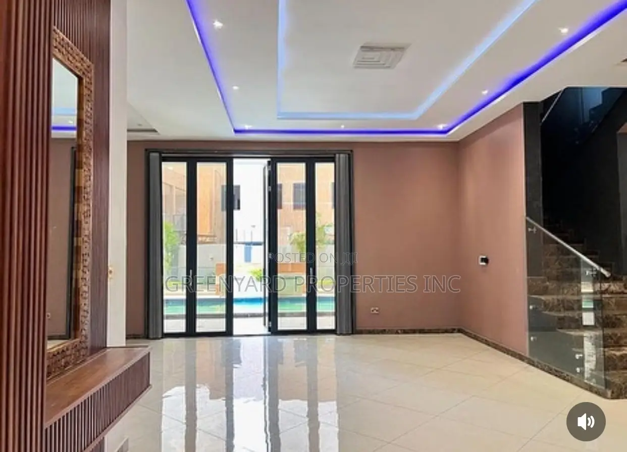 6bdrm Mansion in East, Airport Residential Area for sale