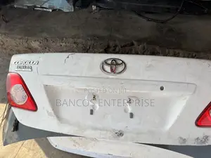 Toyota Corolla 2009-2010 Boot