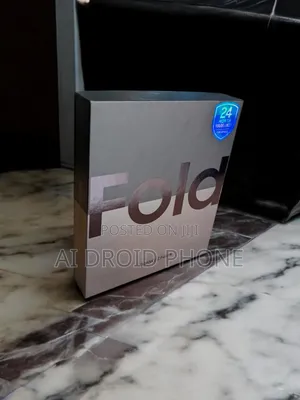New Samsung Galaxy Z Fold4 256 GB Gold