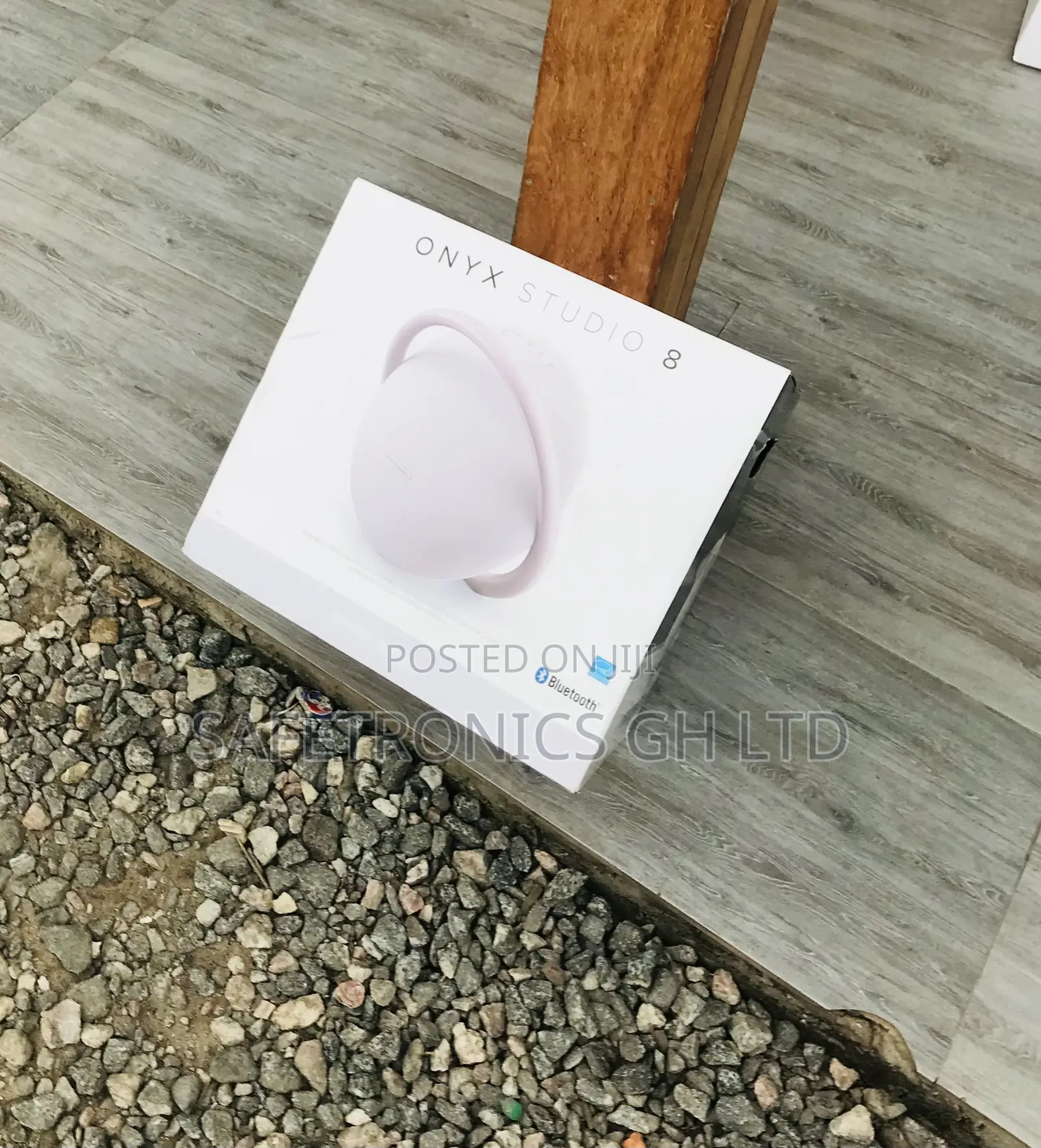 Get Portable Onyx Studio 8 Hartman Kardon Bluetooth
