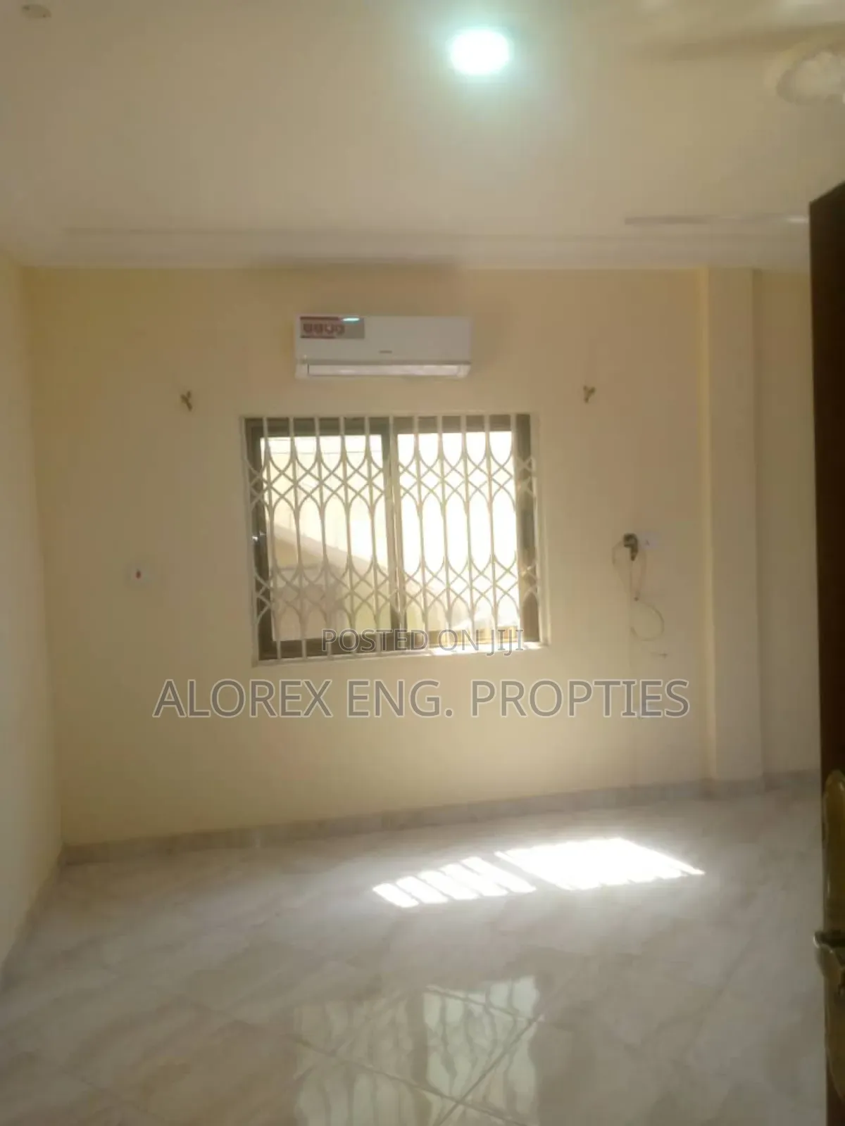 1bdrm Apartment in Chamber Self, Oyibi for rent