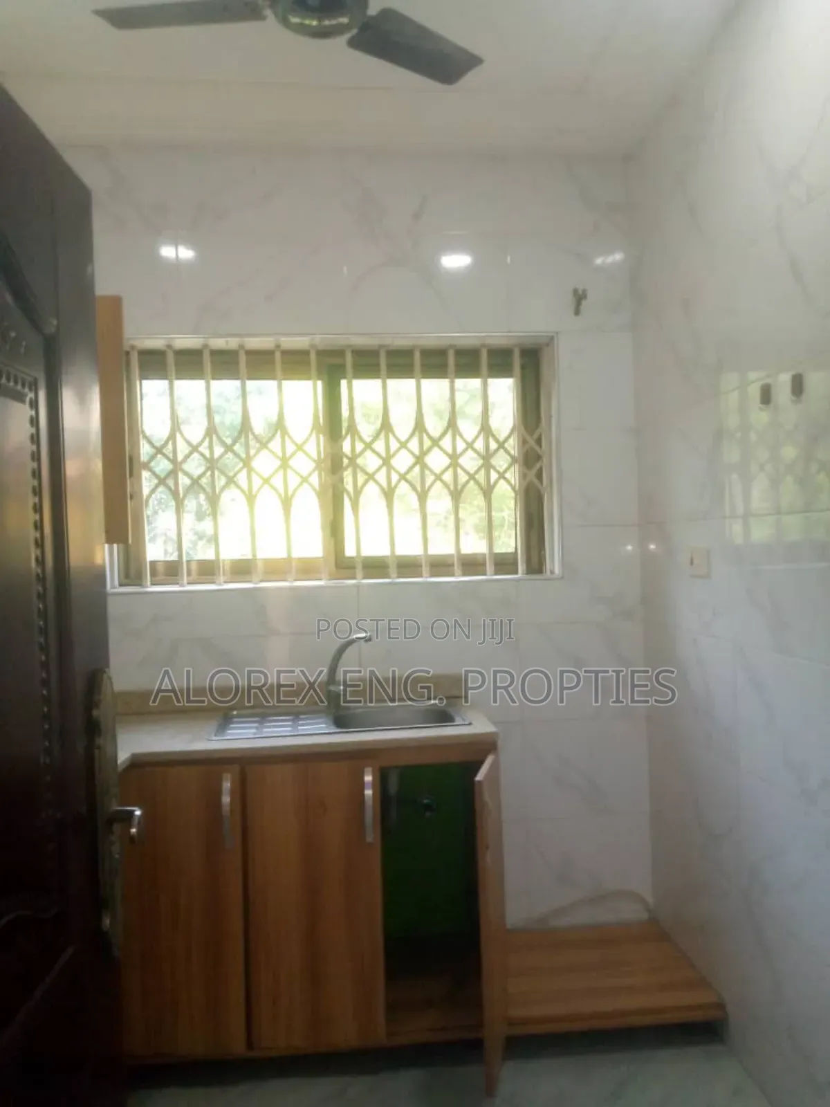 1bdrm Apartment in Chamber Self, Oyibi for rent