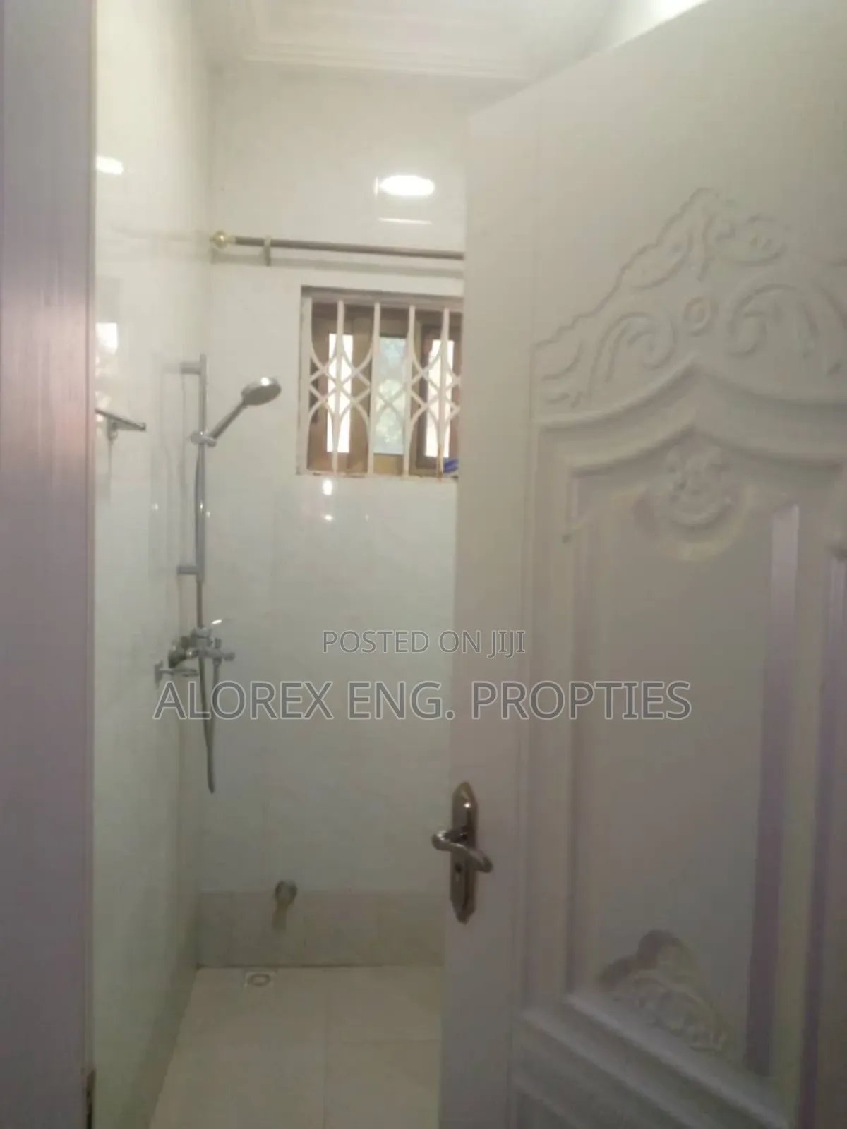 1bdrm Apartment in Chamber Self, Oyibi for rent