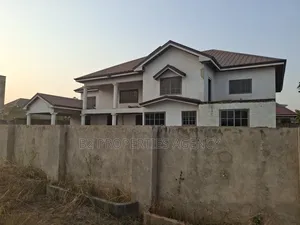 10bdrm Mansion in B2 Pproperties, Kumasi Metropolitan for sale