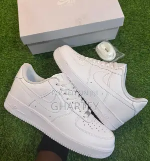 Triple White Nike Airforce 1 Lows