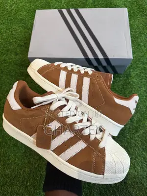 Adidas Superstar Sneakers