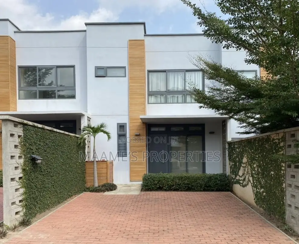2bdrm Townhouse / Terrace in Oyarifa for rent