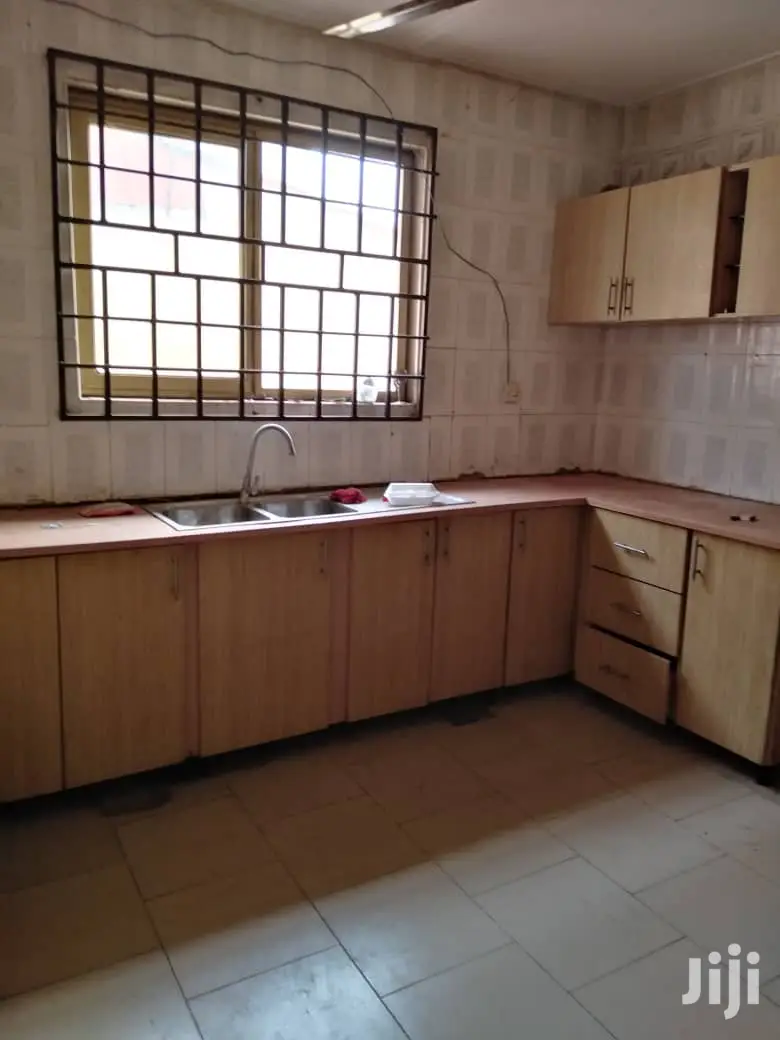 5bdrm House in Ben Properties, Ga East Municipal for rent