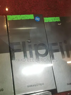 New Samsung Galaxy Z Flip4 256 GB Black