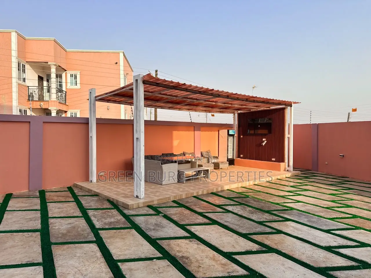 2bdrm Apartment in Ashaley Botwe for rent