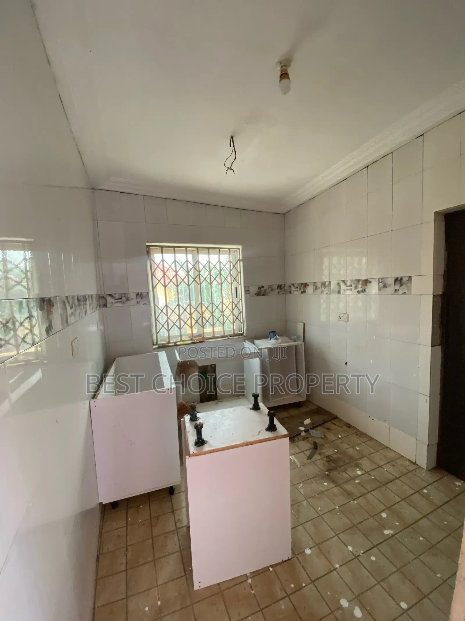 3bdrm Apartment in Kumsark Estate, Oyarifa for rent