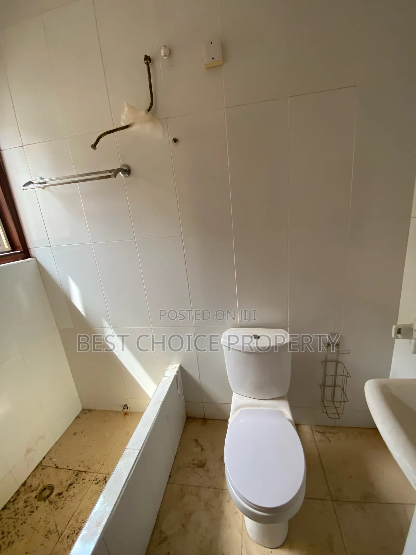 4bdrm Apartment in Oyarifa Ghana Flag for rent