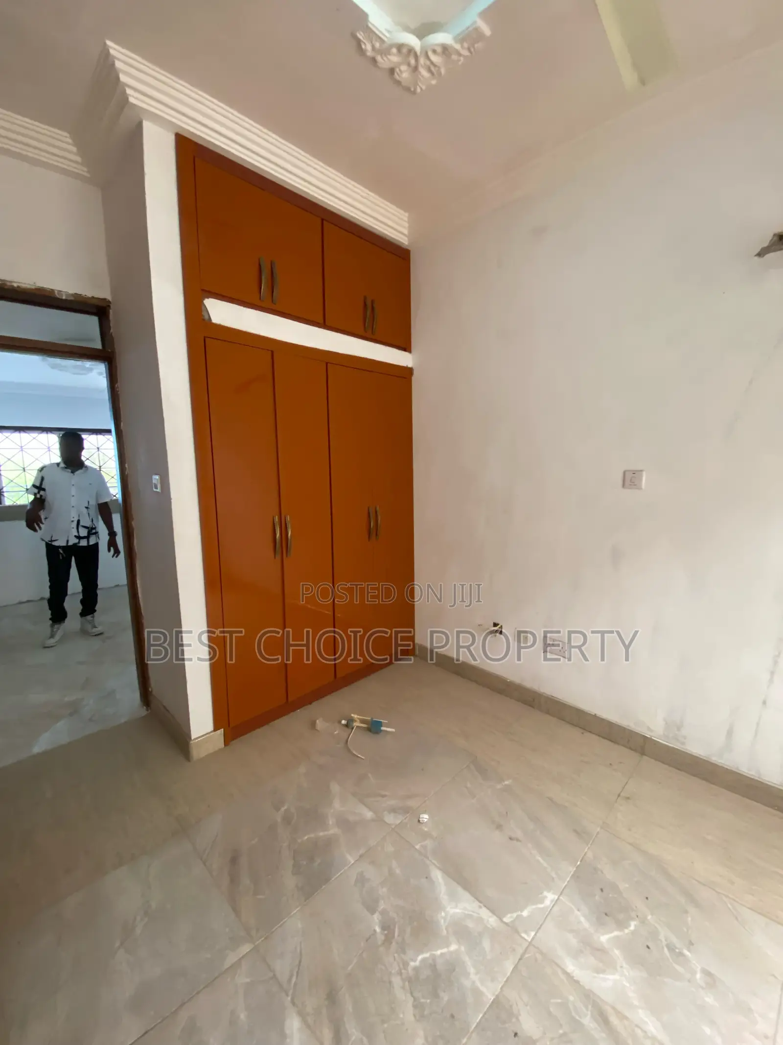 4bdrm Apartment in Oyarifa Ghana Flag for rent