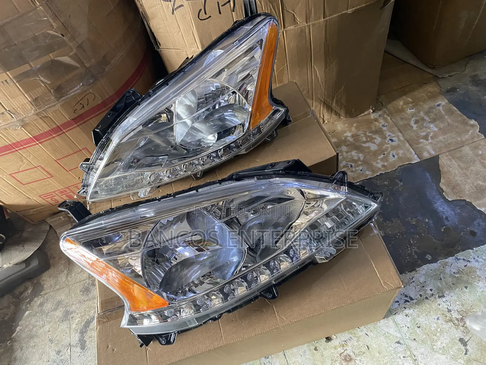 Nissan Sentra 2013-2015 Headlight