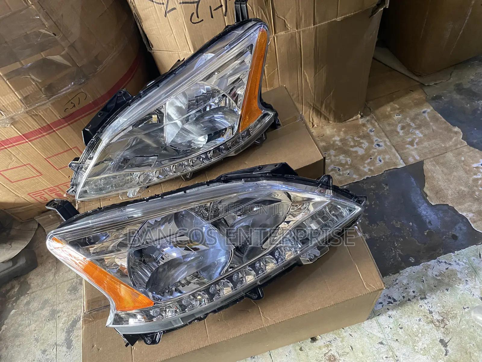 Nissan Sentra 2013-2015 Headlight