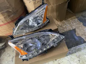 Nissan Sentra 2013-2015 Headlight