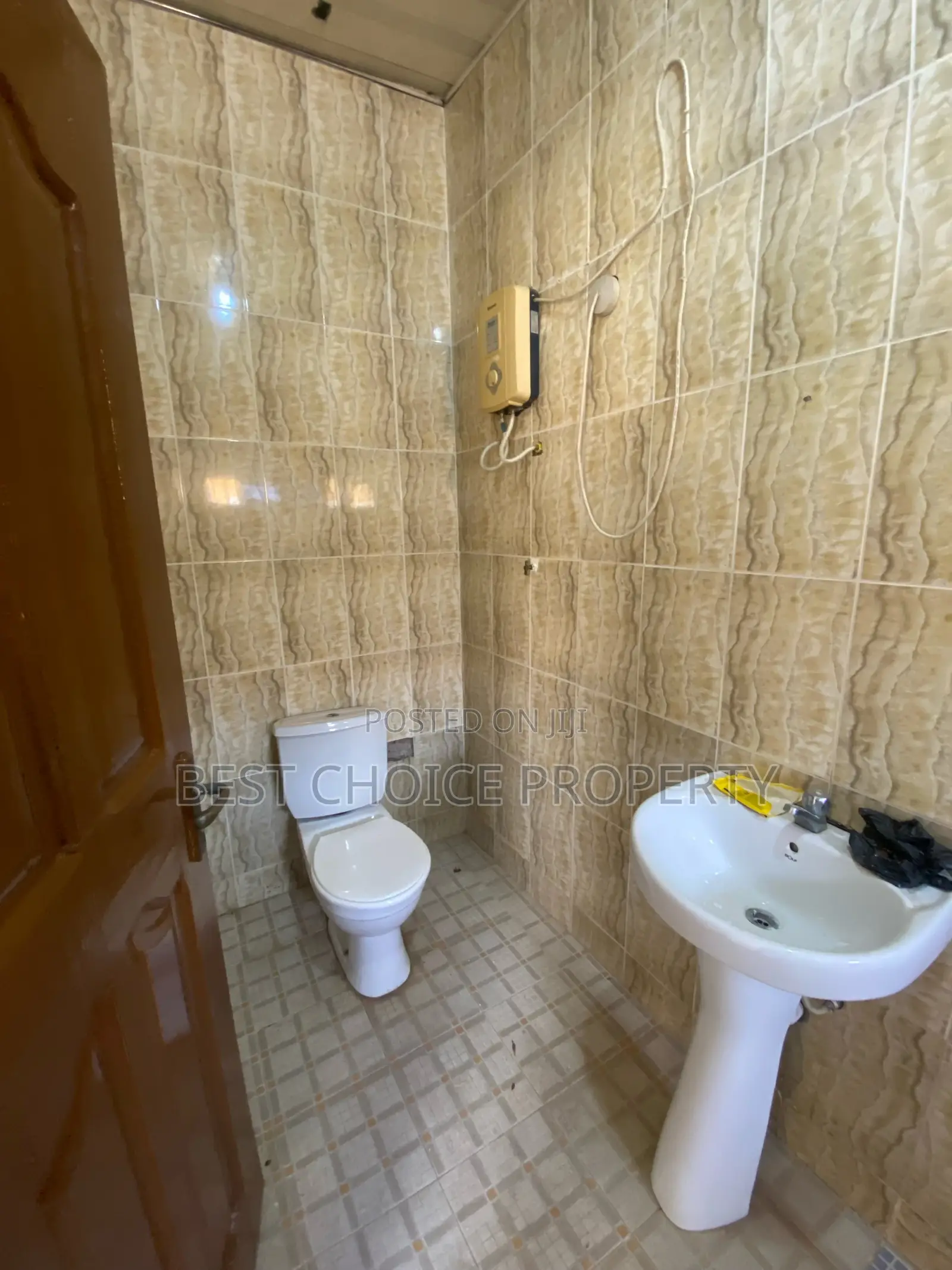 3bdrm Apartment in Oyarifa Ankonam for rent