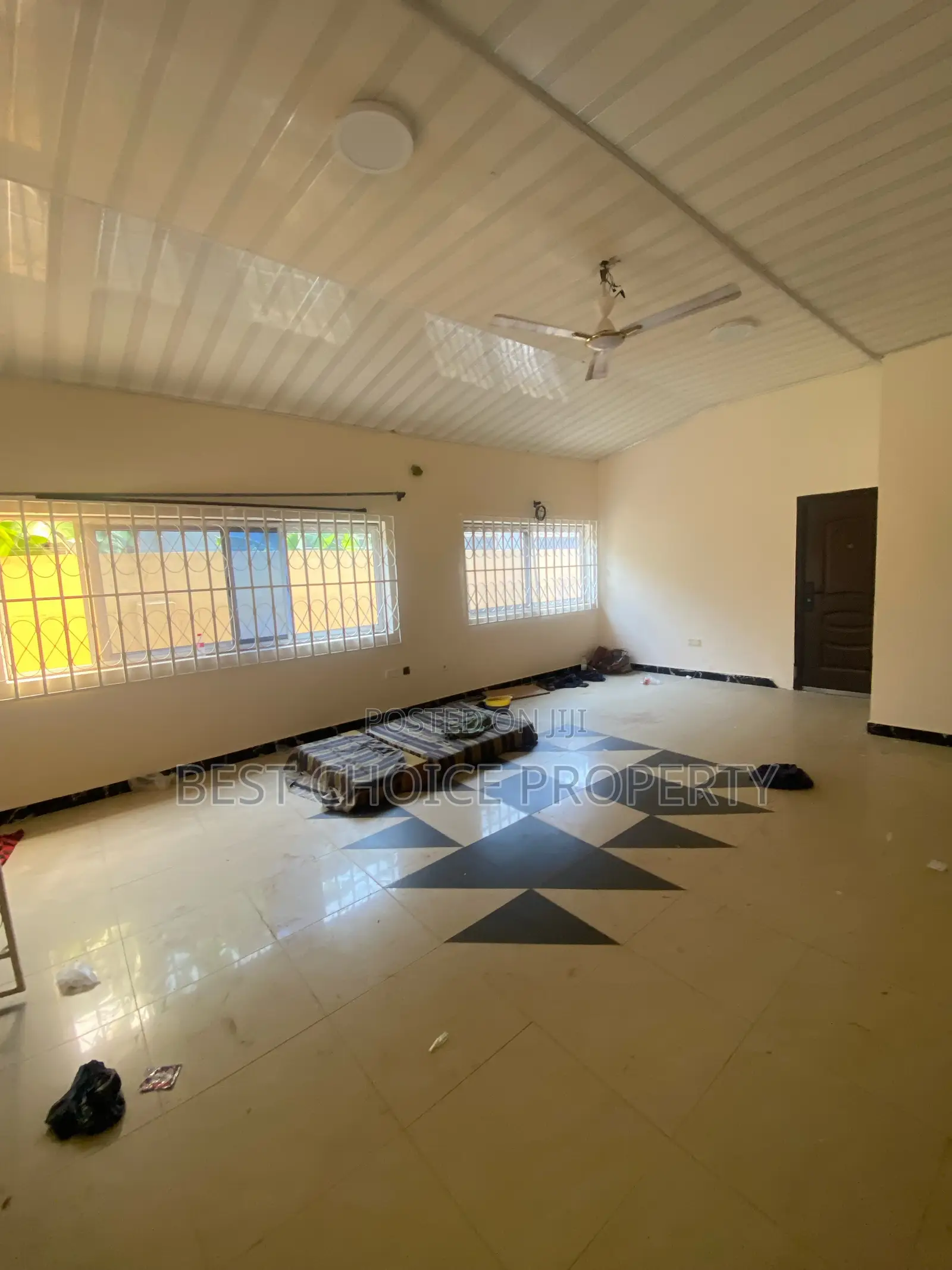 3bdrm Apartment in Oyarifa Ankonam for rent
