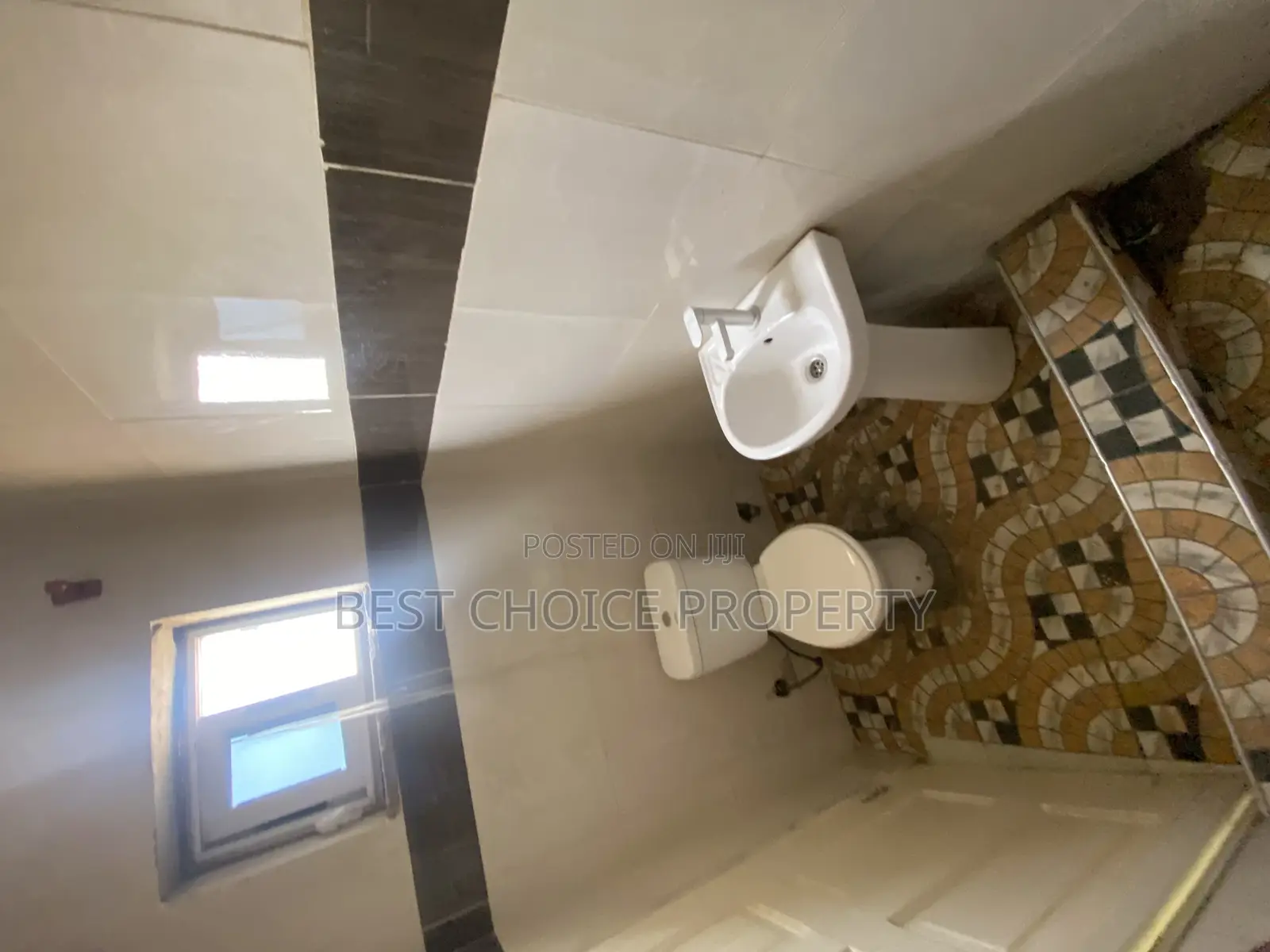 3bdrm Apartment in Ankonam Estate, Owusu Ansah for rent