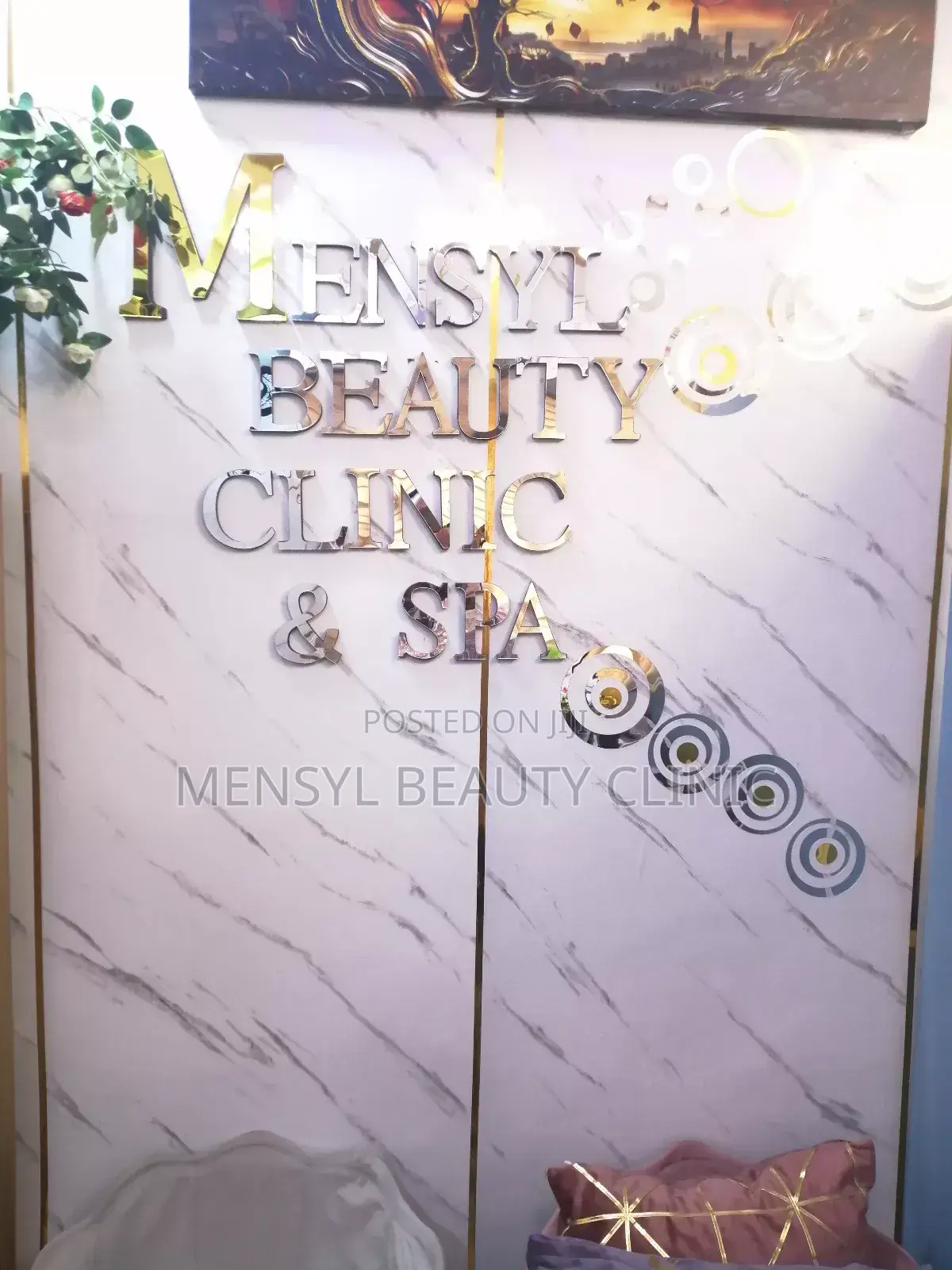 Stretch Marks Removal Therapy at Mensyl Beauty Clinic