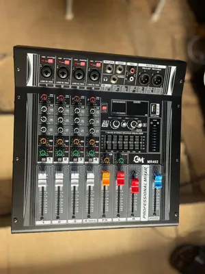 Yamaha Kv40 4-Channel Powered Mixer