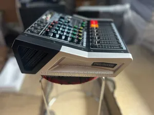 Yamaha Kv40 4-Channel Powered Mixer