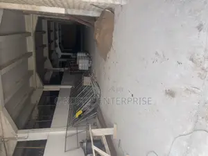 1000 SQM Warns at Accra Central for Rent