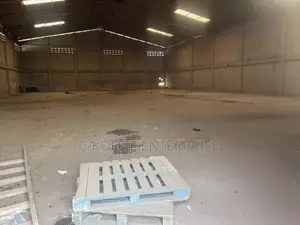 900 SQM Warehouse at Achimota