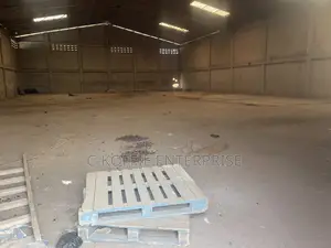 900 SQM Warehouse at Achimota