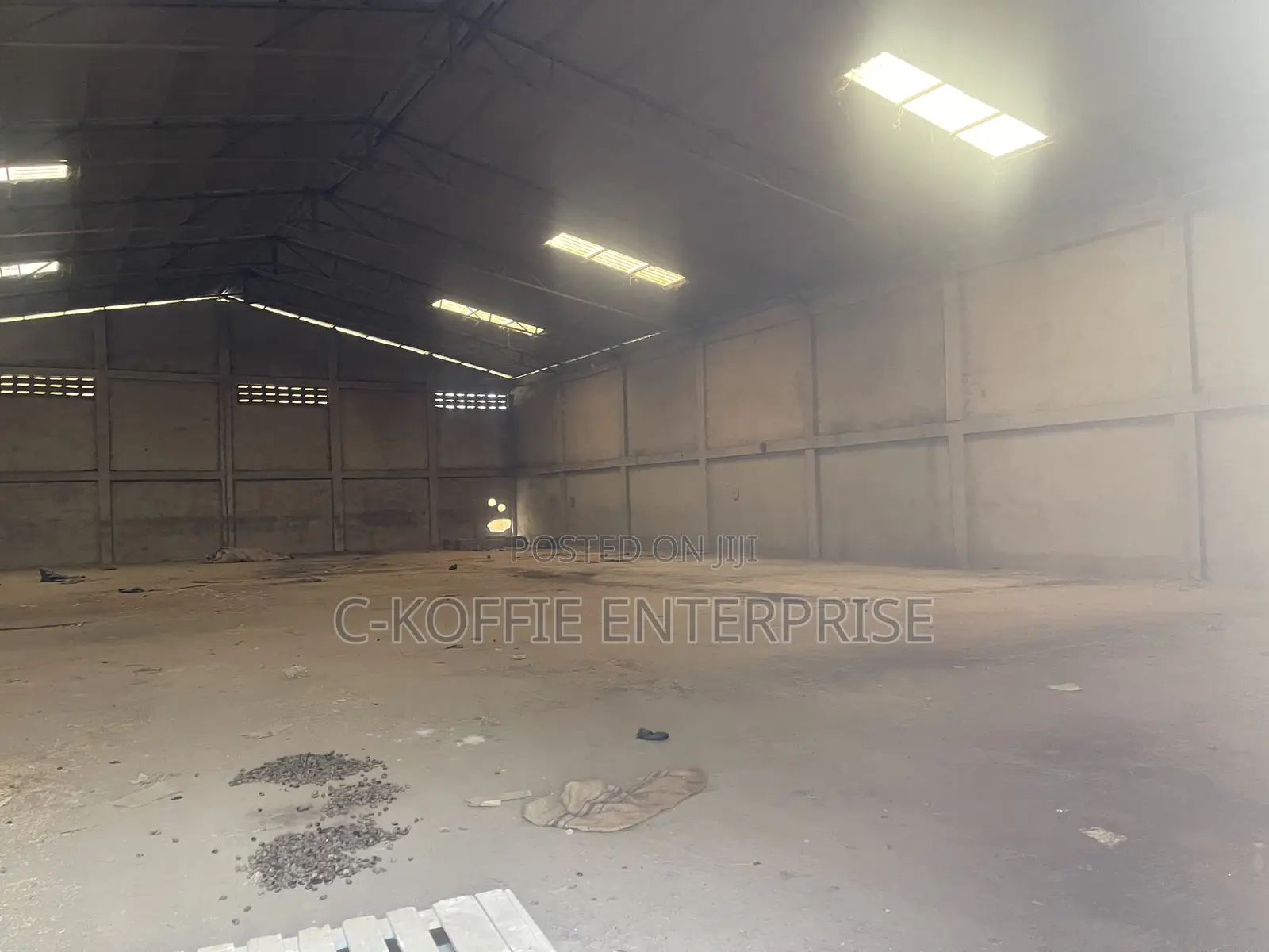 900 SQM Warehouse at Achimota