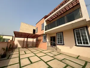 4bdrm Bungalow in Skm, Airport Residential Area for sale