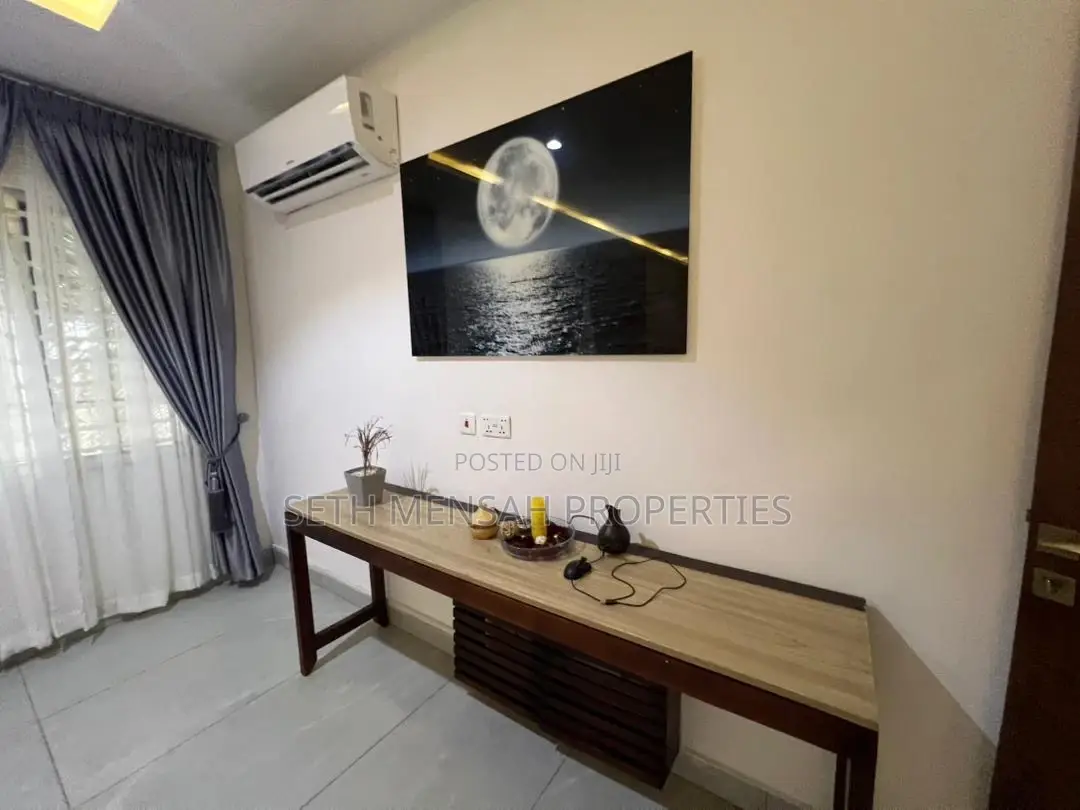 4bdrm Bungalow in Skm, Airport Residential Area for sale