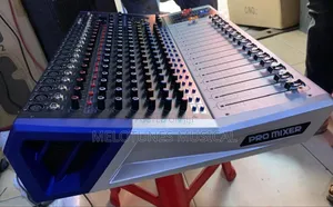 Yamaha Kv160 16channel Powered Mixer