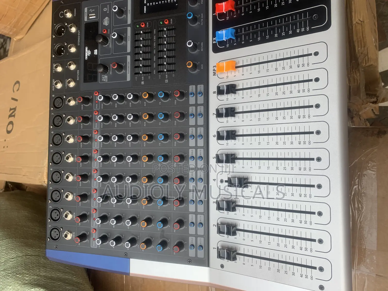 8- Channel Kv Mixer/Yamaha