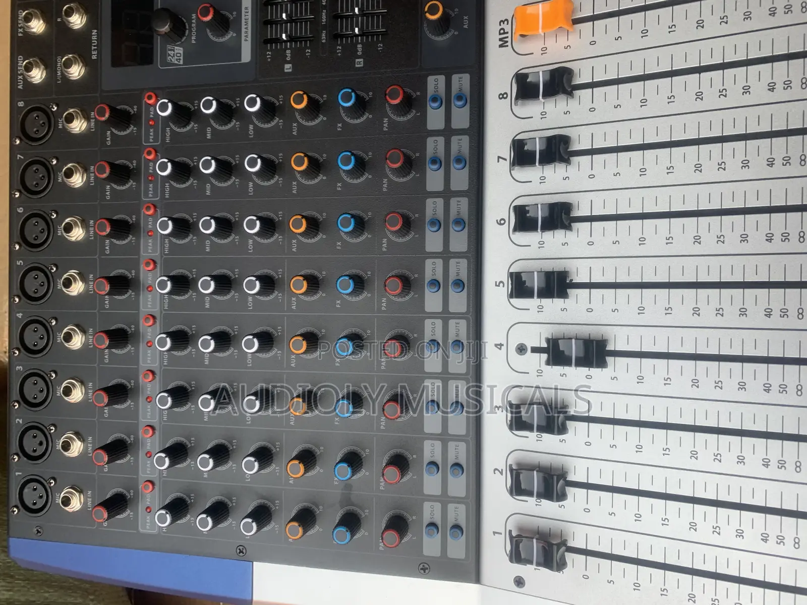 8- Channel Kv Mixer/Yamaha