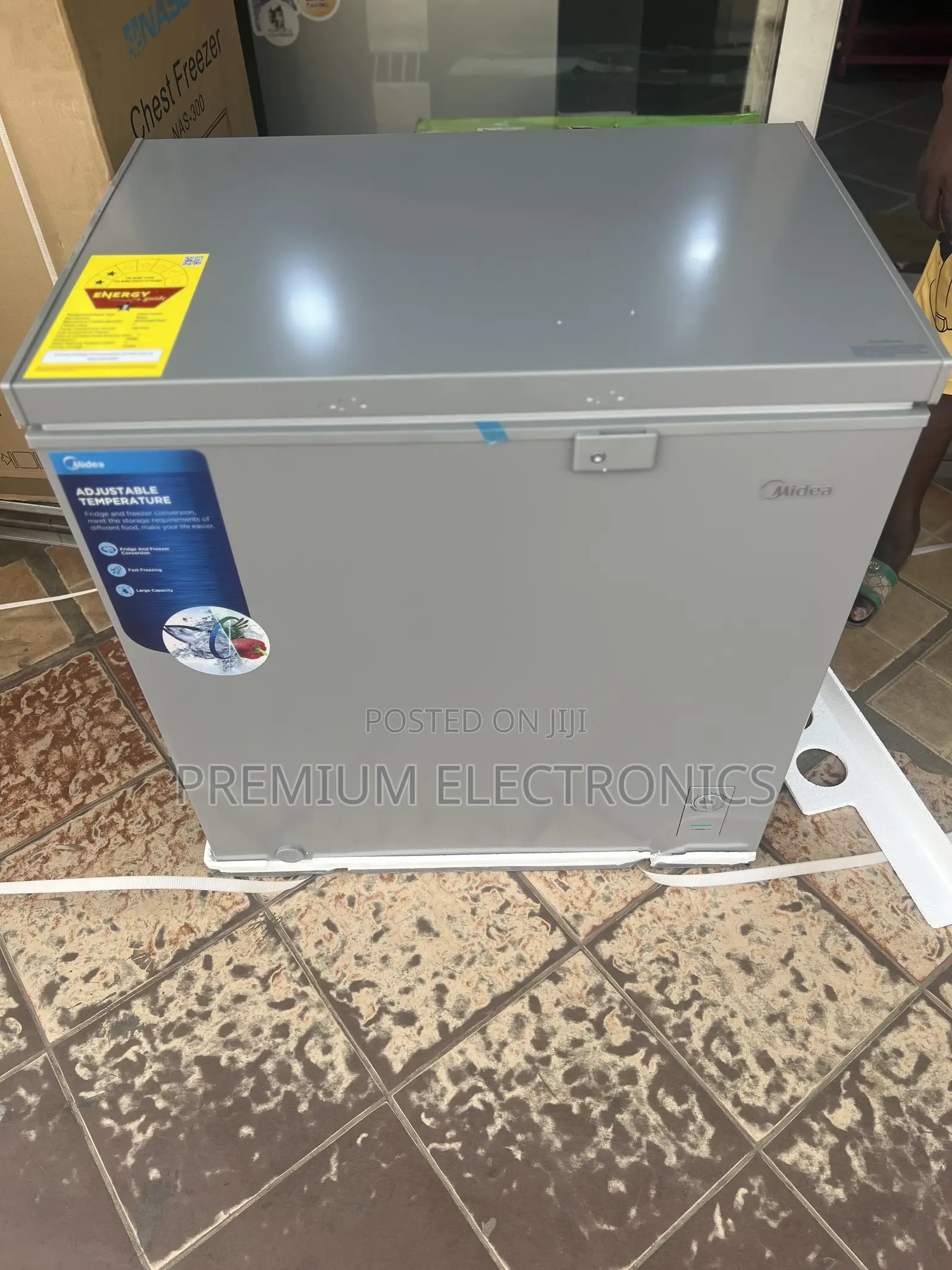 Midea Christmas Bonanza 198l Chest Freezer Mdrc280fzn43