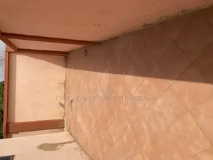 3bdrm House in Sharp-Connect., Weija for sale
