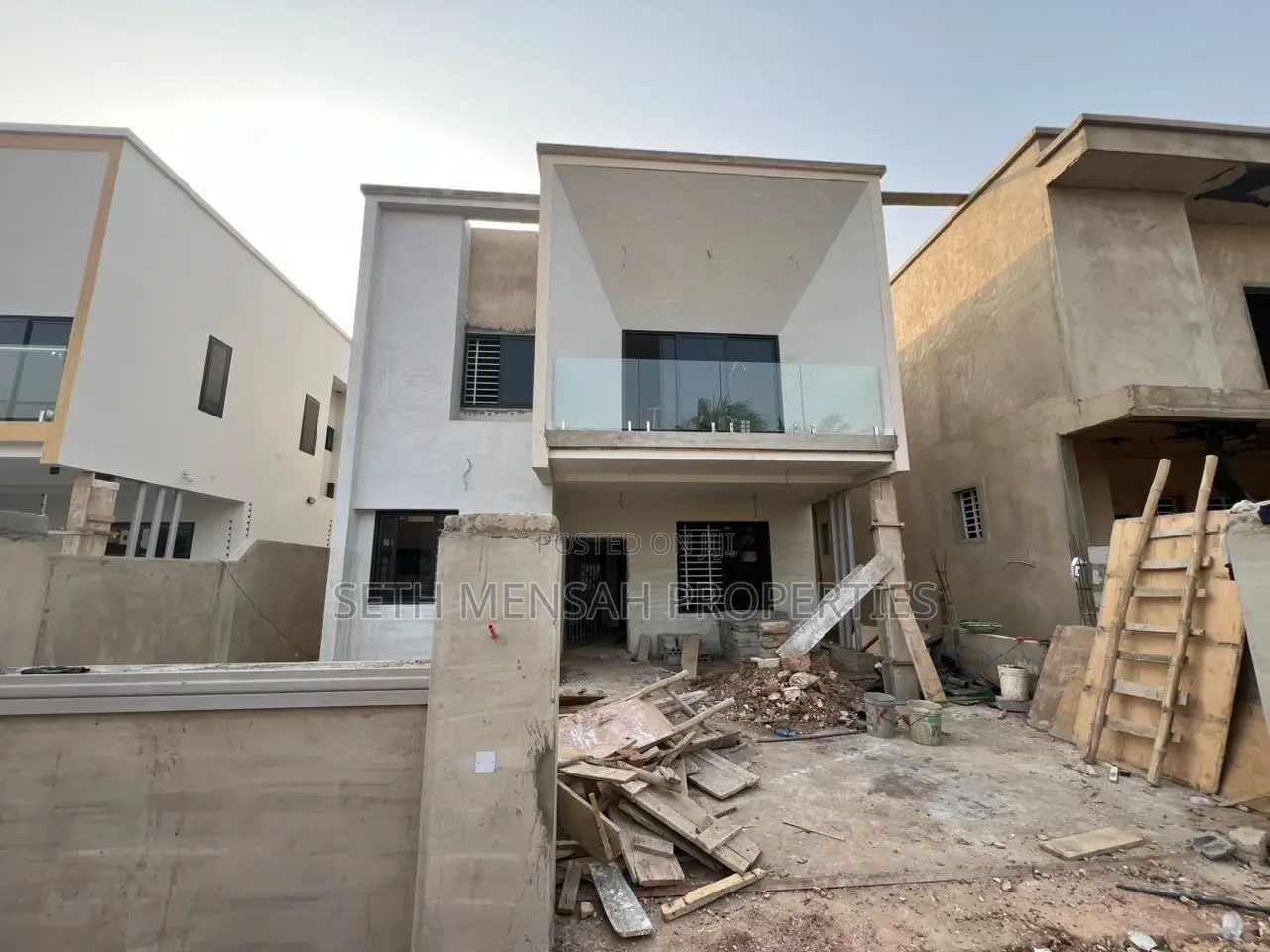 3bdrm House in Skm, Spintex for sale