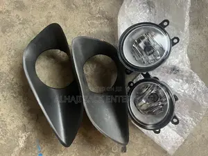 Yaris 2011salon Foglight and Cover